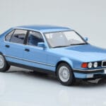 BMW 7-sarja E32 730i Sininen MCG 1:18