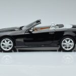 Mercedes SL500 R230 Musta Norev 1:18