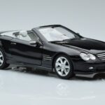 Mercedes SL500 R230 Musta Norev 1:18