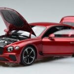 Bentley Bentley Continental GT Karkkinpunainen Norev 1:18 1:18 Metalli