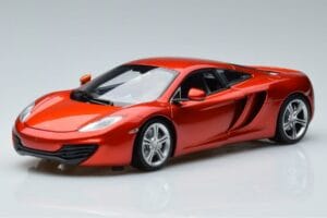McLaren MP4-12C Coupé Stigin Kanssa Top Gear Figuuri Minichamps 1:18
