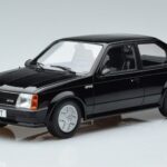 Opel Opel Kadett D GTE Viistoperä Musta MCG 1:18 1:18 Metalli