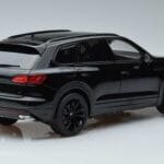Volkswagen Volkswagen Touareg CR Musta FAW 1:18 1:18 Metalli