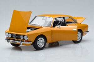 Alfa Romeo 1750 GTV Keltainen Norev 1:18 187910 Metalli — kuva 2 / 7