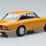 Alfa Romeo 1750 GTV Keltainen Norev 1:18 - image 3 of 7