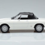 Alfa Romeo 2000 Spider Valkoinen Norev 1:18 - image 3 of 7