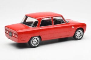 Alfa Romeo Giulia Nuova Super Punainen Custom Wheels MCG 1:18 MCG18333 Metalli — kuva 2 / 6