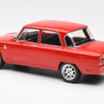 Alfa Romeo Giulia Nuova Super Punainen Custom Wheels MCG 1:18 MCG18333 - image 5 of 6
