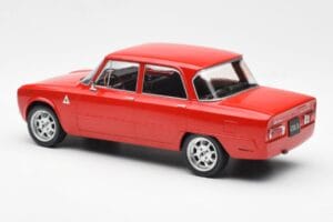Alfa Romeo Giulia Nuova Super Punainen Custom Wheels MCG 1:18 MCG18333 Metalli — kuva 5 / 6