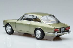 Alfa Romeo GTV 2000 Vihreä Rajoitettu Erä Norev 1:18 187913 Metalli — kuva 6 / 7