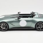 Aston Martin V12 Speedster Vihreä Metallic GT Spirit 1:18 GT906 - image 3 of 6
