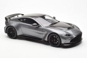 Aston Martin V12 Vantage Magnetic Hopea GT Spirit 1:18 GT443 Hartsi — kuva 4 / 6