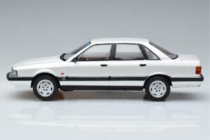 Audi 200 Quattro C3 Valkoinen Otto 1:18 OT408 Hartsi — kuva 3 / 6