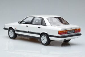 Audi 200 Quattro C3 Valkoinen Otto 1:18 OT408 Hartsi — kuva 5 / 6