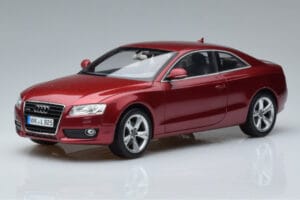 Audi A5 B8 Granaatinpunainen Norev 1:18 188352 Metalli
