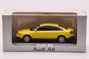 Audi A6 C5 Keltainen Minichamps 1:43 IND47004 Metalli — kuva 4 / 4