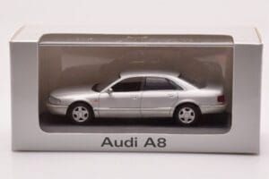 Audi A8 D2 Hopea Vihreä Raita Minichamps 1:43 AUDI-264455 Metalli — kuva 4 / 4