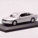 Audi A8 D2 Hopea Minichamps 1:43 - image 2 of 4