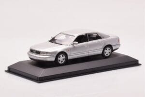 Audi A8 D2 Hopea Minichamps 1:43 433013006 Metalli — kuva 2 / 4