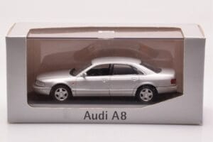 Audi A8 D2 Hopea Minichamps 1:43 433013006 Metalli — kuva 4 / 4