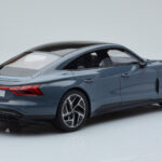 Audi E-Tron GT Harmaa GT Spirit 1:18 - image 2 of 6