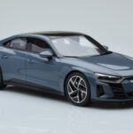 Audi E-Tron GT Harmaa GT Spirit 1:18 - image 4 of 6