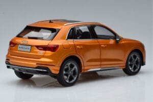 Audi Q3 F3 Oranssi FAW 1:18 05730Q32019 Metalli — kuva 3 / 7