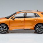Audi Q3 F3 Oranssi FAW 1:18 05730Q32019 Metalli - image 4 of 7