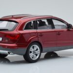 Audi Q7 4L Granaatinpunainen Kyosho 1:18 - image 3 of 8