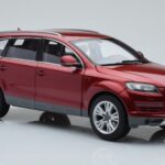 Audi Q7 4L Granaatinpunainen Kyosho 1:18 - image 6 of 8
