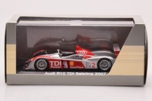 Audi R10 TDI LMP1 #2 F. Biela / E. Pirro / M. Werner 12 Hours of Sebring 2007 Minichamps 1:43 5020700233 Metalli — kuva 4 / 4