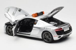 Audi R8 5.2 DTM Safety Car 2010 Kyosho 1:18 09216DTM Metalli — kuva 5 / 8