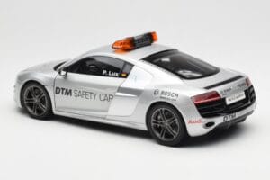 Audi R8 5.2 DTM Safety Car 2010 Kyosho 1:18 09216DTM Metalli — kuva 7 / 8