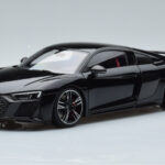 Audi R8 Performance Musta Kengfai 1:18