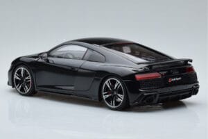 Audi R8 Performance Musta Kengfai 1:18 VAKF-0353 Metalli — kuva 7 / 10