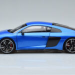 Audi R8 Performance Sininen Kengfai 1:18 - image 5 of 10