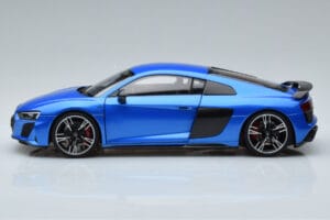 Audi R8 Performance Sininen Kengfai 1:18 VAKF-0355 Metalli — kuva 5 / 10