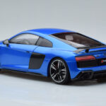 Audi R8 Performance Sininen Kengfai 1:18 - image 7 of 10