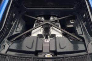 Audi R8 Performance Sininen Kengfai 1:18 VAKF-0355 Metalli — kuva 9 / 10