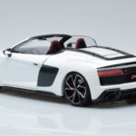 Audi R8 Spyder Performance Valkoinen Kengfai 1:18 - image 8 of 11