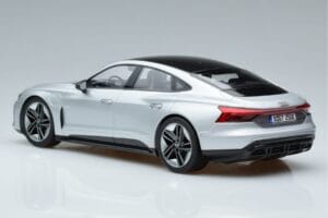 Audi RS e-tron GT Hopea Norev 1:18 188381 Metalli — kuva 5 / 6