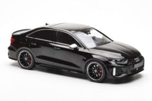 Audi RS3 8Y Sedan Musta MCG 1:18 MCG18450 Metalli — kuva 4 / 6
