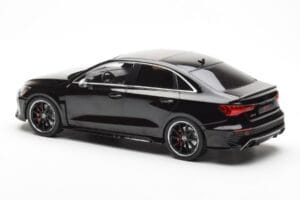 Audi RS3 8Y Sedan Musta MCG 1:18 MCG18450 Metalli — kuva 5 / 6