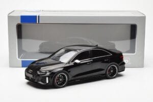 Audi RS3 8Y Sedan Musta MCG 1:18 MCG18450 Metalli — kuva 6 / 6