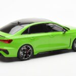 Audi RS3 8Y Sedan Vihreä MCG 1:18 - image 2 of 6