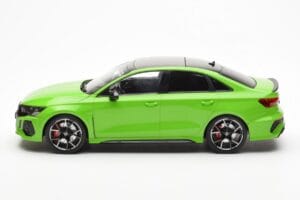 Audi RS3 8Y Sedan Vihreä MCG 1:18 MCG18449 Metalli — kuva 3 / 6