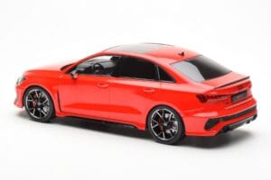 Audi RS3 8Y Sedan Punainen MCG 1:18 MCG18451 Metalli — kuva 5 / 6