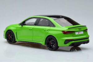 Audi RS3 8Y Sedan Vihreä GT Spirit 1:18 GT414 Hartsi — kuva 5 / 6