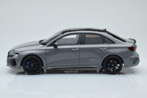 Audi RS3 8Y Sedan Performance Edition Harmaa GT Spirit 1:18 GT885 Hartsi — kuva 3 / 6