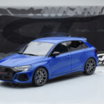 Audi RS3 8Y Sportback Performance Edition Nagaro Sininen GT Spirit 1:18 - image 5 of 5